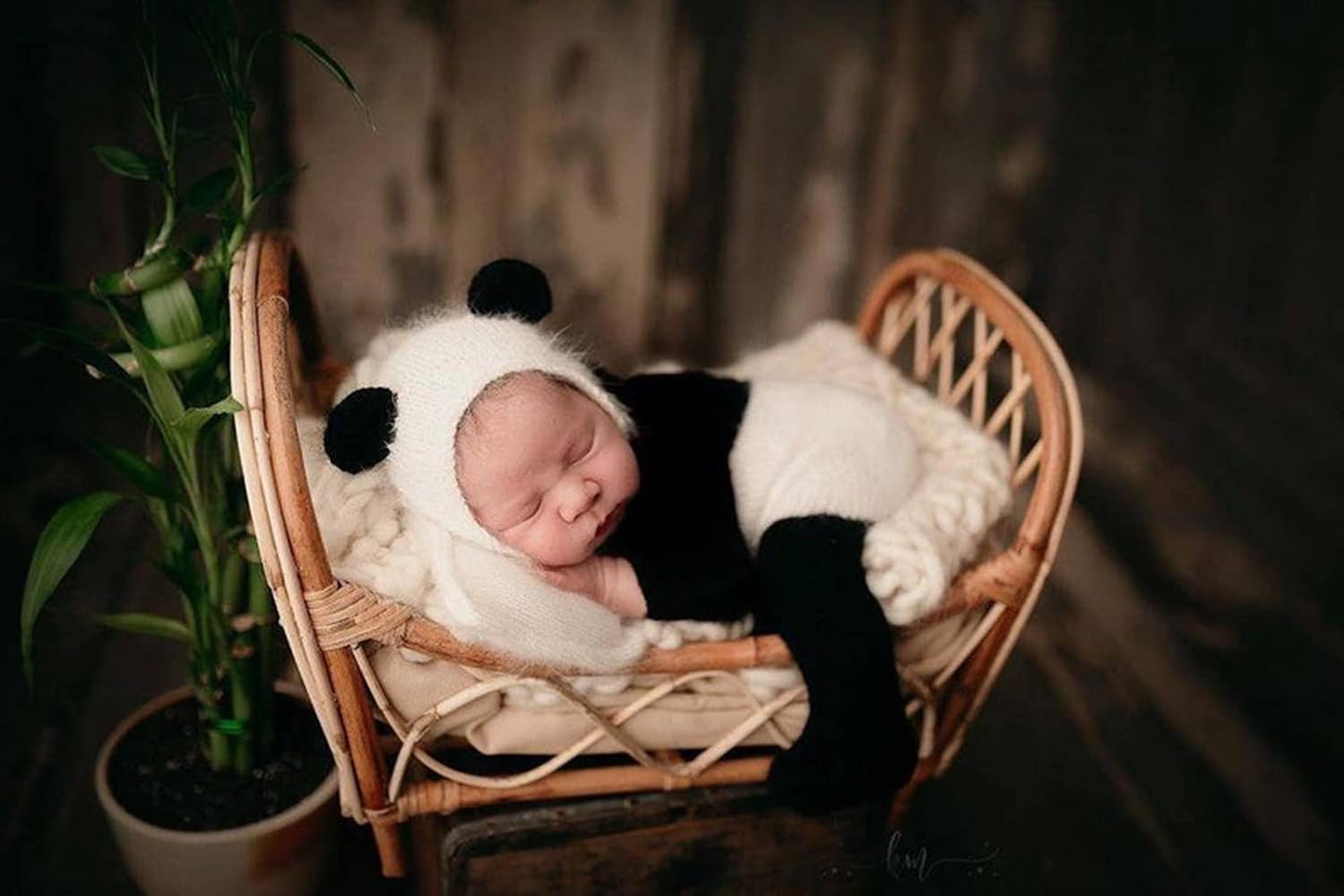 Elegant Mohair Baby Outfit - Perfect for Photography